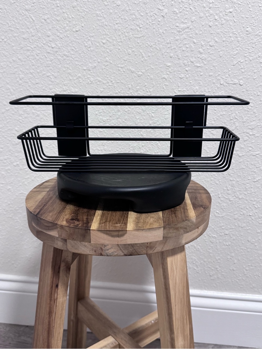Like New Command Matte Black Bath Caddy Shower Shelf Rust Resistant Organization - Picture 11 of 15